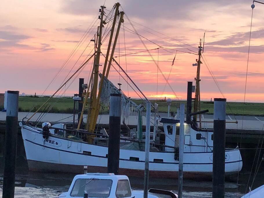 Wohnung "Strandturm" In Wremen Am Deich Exteriör bild