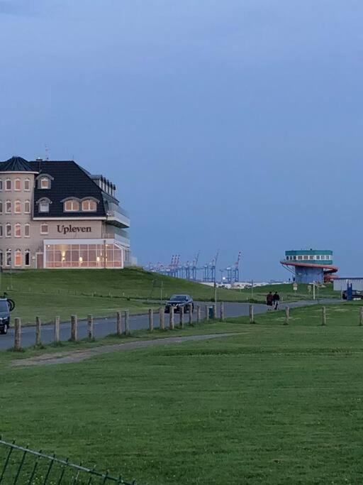 Wohnung "Strandturm" In Wremen Am Deich Exteriör bild
